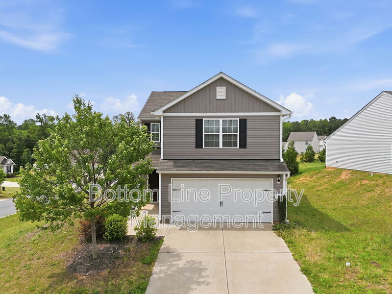 Youngsville House: 295 Windbreak Lane