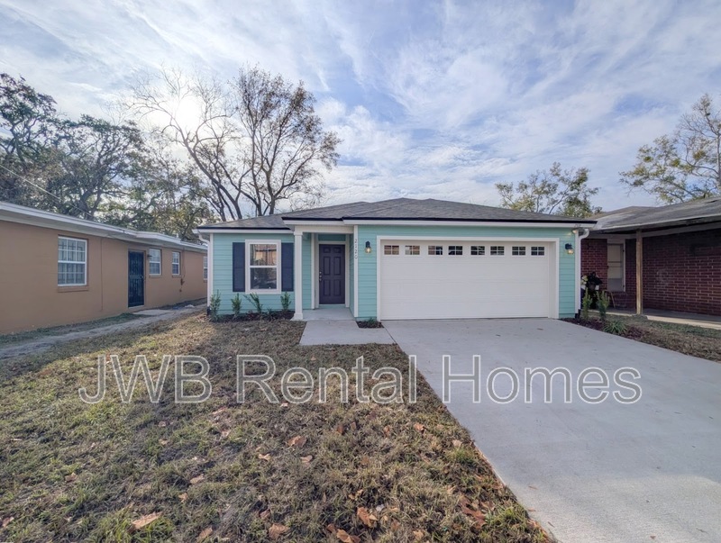 Jacksonville House: 2120 Commonwealth Ave
