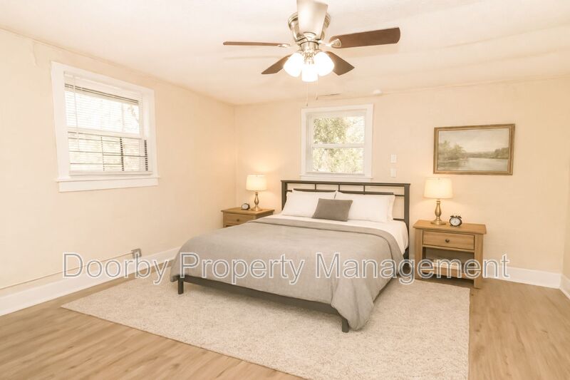 Rossville House: 1422 Wilson Rd