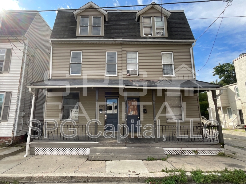 York House: 712 West Mason Avenue