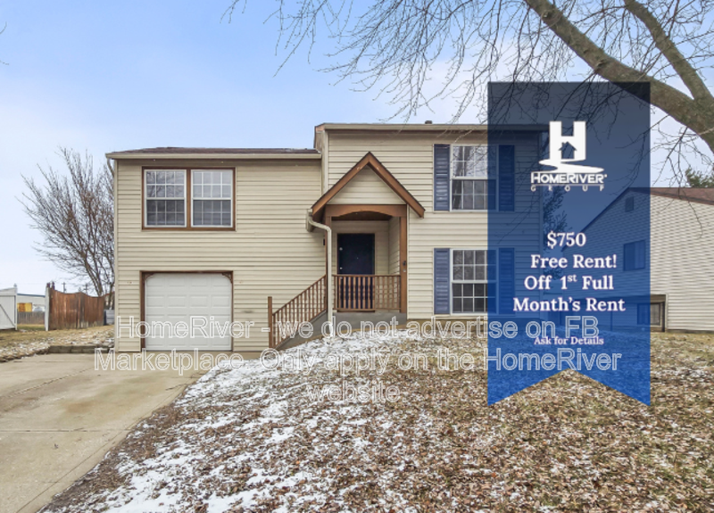 Whiteland House: 192 Country Wood Dr