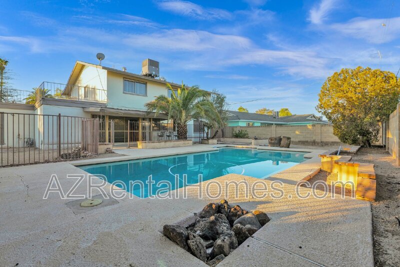 Tempe House: 966 East La Jolla Drive
