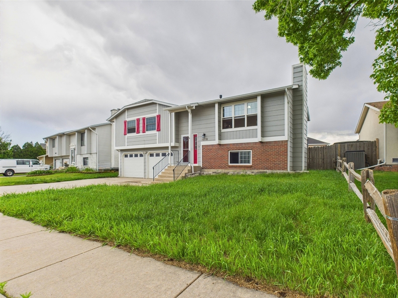 Fountain House: 1018 Rancher Drive
