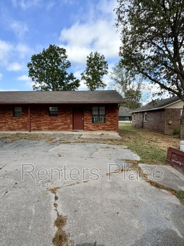 Pryor House: 812 South Adair Street