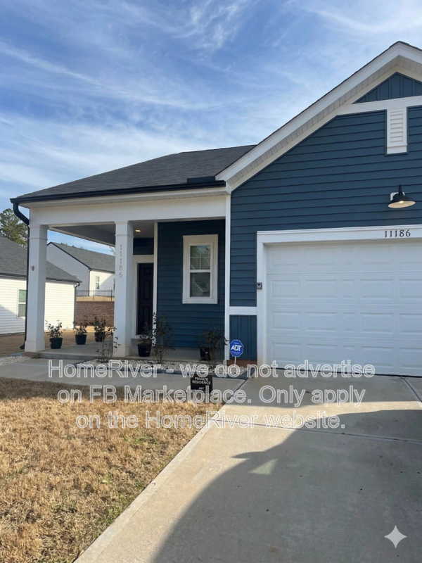 Middlesex House: 11186 Salers Loop