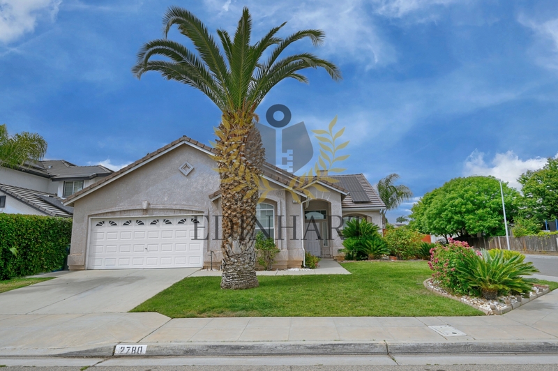 Fresno House: 2780 East Plymouth Way