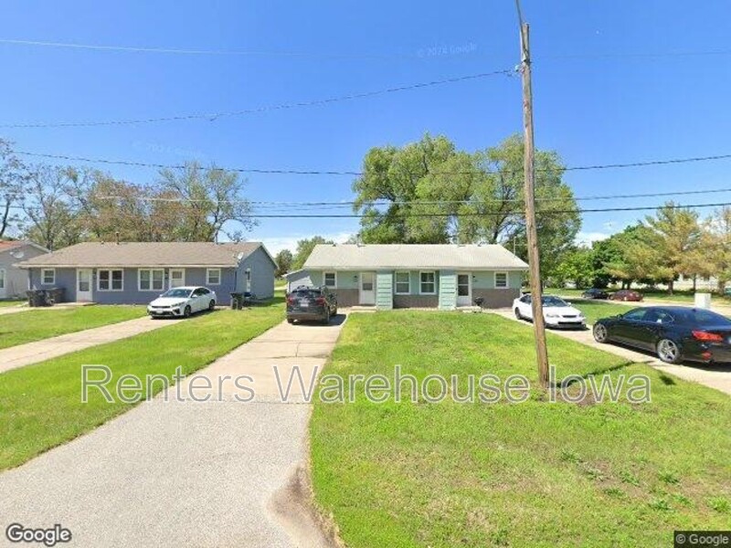 Des Moines Condo: 922 E Railroad Ave