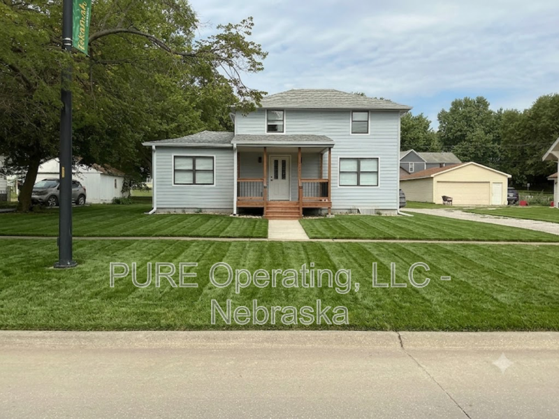 Tekamah House: 316 N 13th St