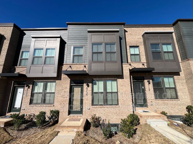 Charlotte Townhome: 4730 Chastain Ave