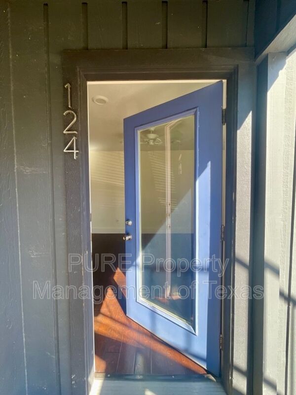 Austin Condo: 909 Reinli Street