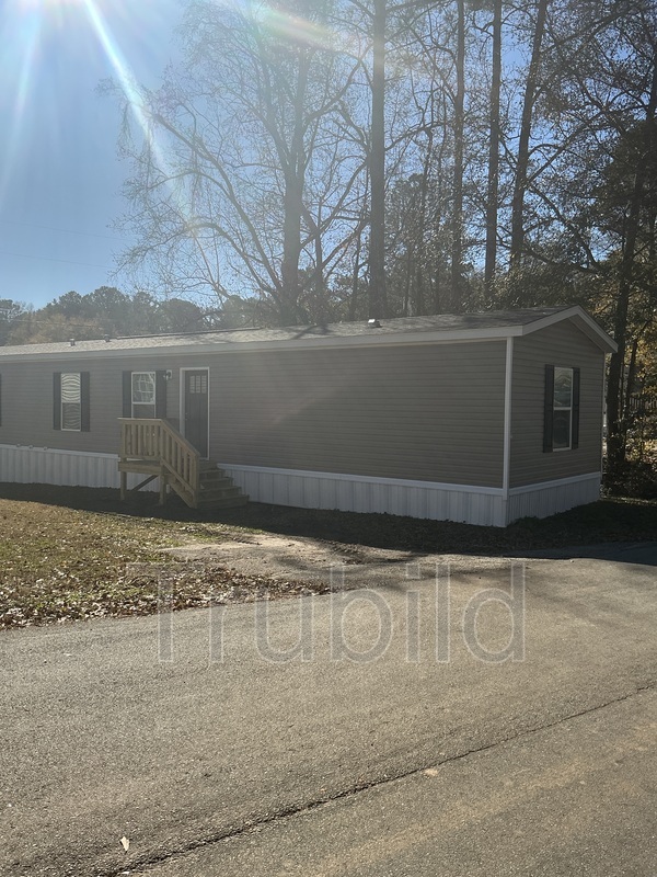 ELLENWOOD House: 22 Poole Circle