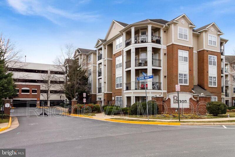 Herndon Condo: 12937 Centre Park Cir