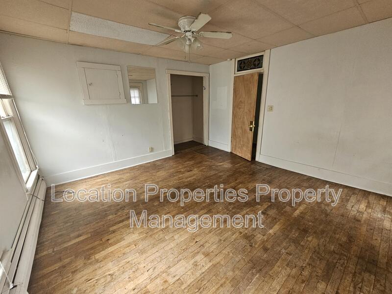 925 Alabama Street - C, Lawrence, Kansas rental photo 14 of 15
