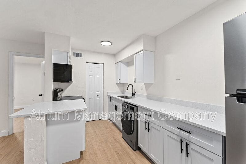 Gainesville House: 1220 NW 12th Street