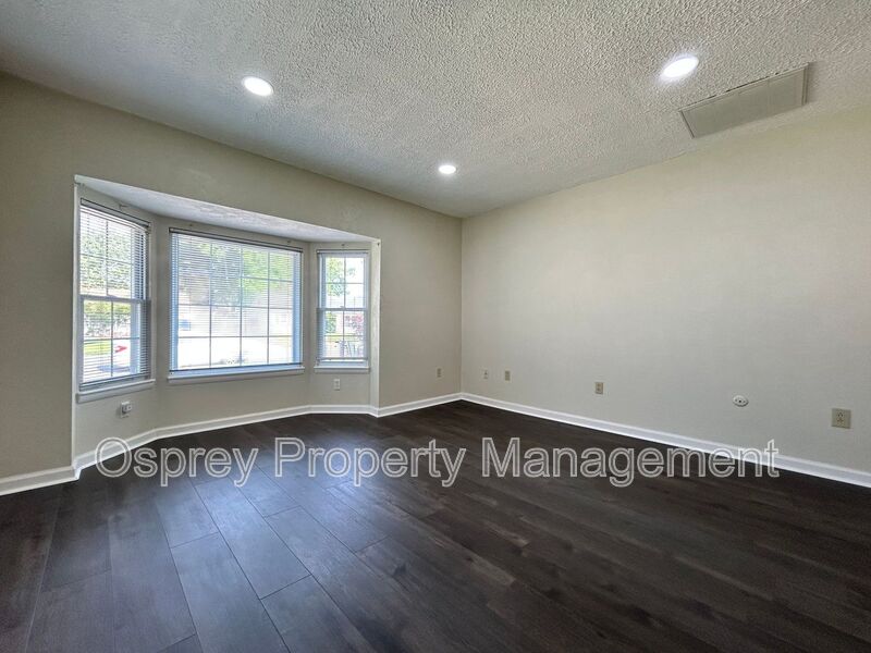Beautiful 4 Bedroom, 2 Bath Home in Prime Location!