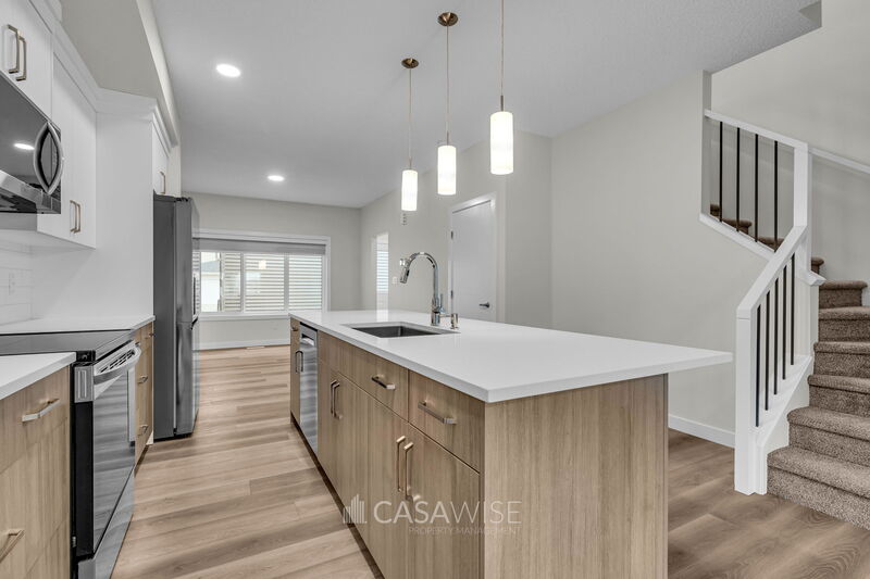 Leduc House: 1077 Berg Place