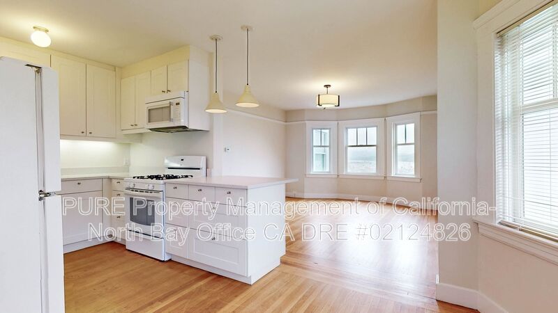 Sausalito House: 195 San Carlos Avenue