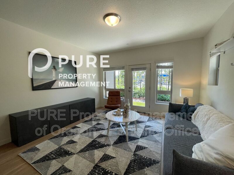 Fairview House: 22025 NE Halsey St