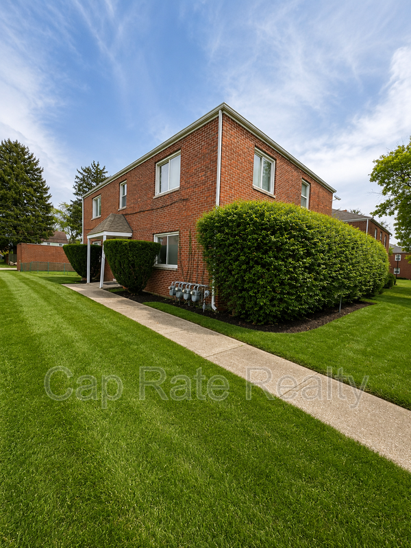 Columbus House: 94 N Hampton Rd