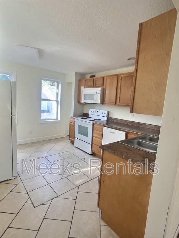 Huntington Condo: 414 W 9th Ave.