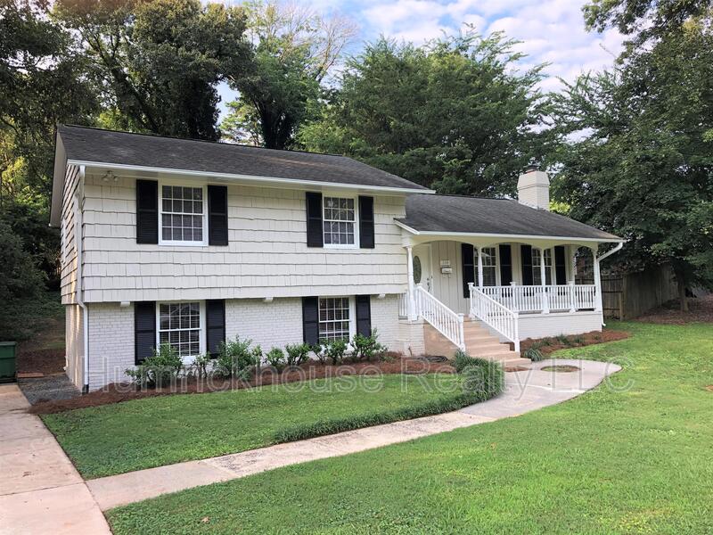 Charlotte House: 114 Scofield Rd