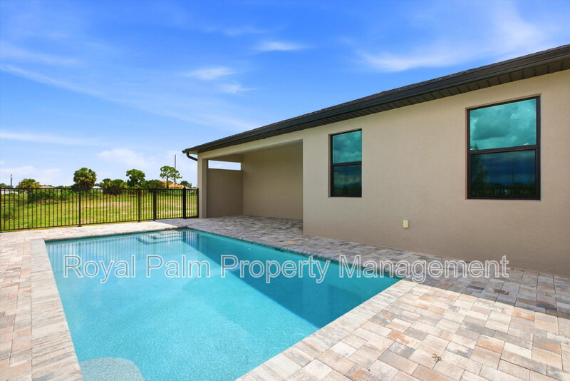 Cape Coral House: 3750 NE 13th Ave