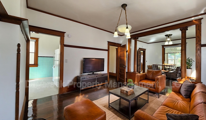 Fargo House: 1312 3rd Avenue North