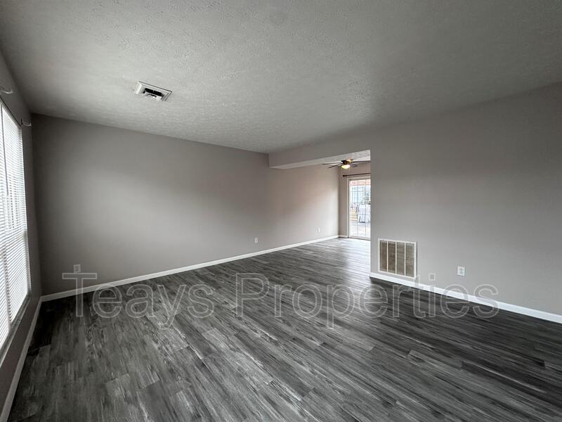 Hurricane Condo: 2624 Henderson Avenue #5