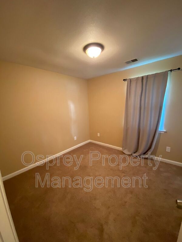 Charming 3-Bedroom Ranch !!
