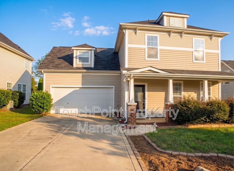 Indian Trail House: 2004 Magna Lane