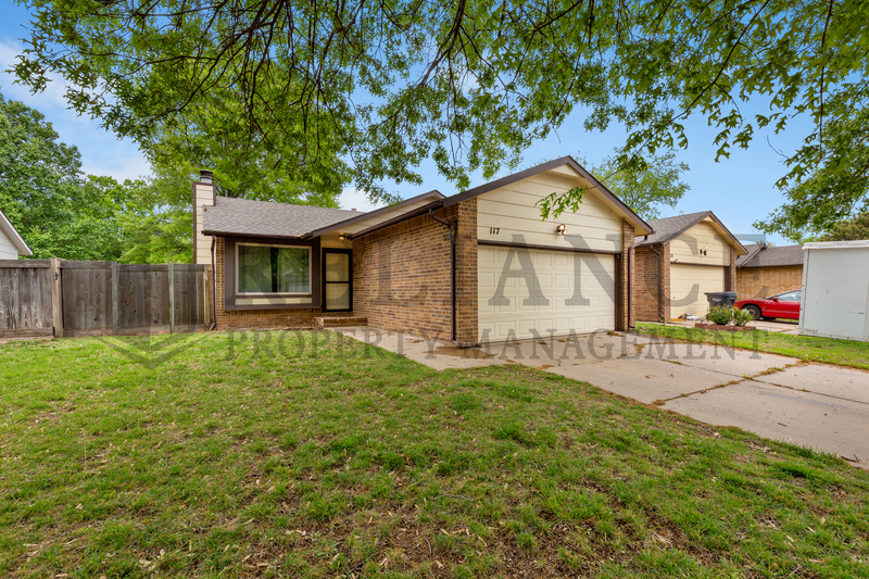 Wichita Condo: 117 South Lark Lane