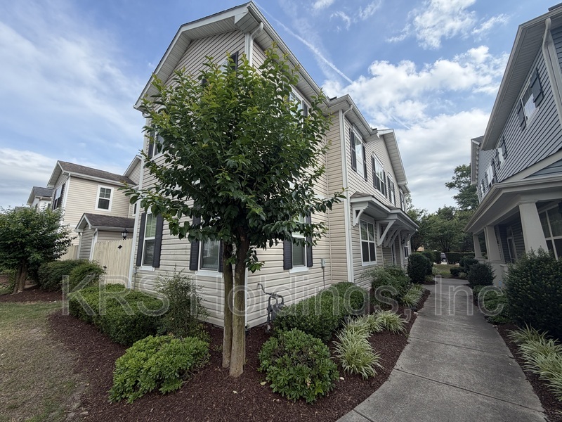 Chesapeake Condo: 1517 Rollesby Way
