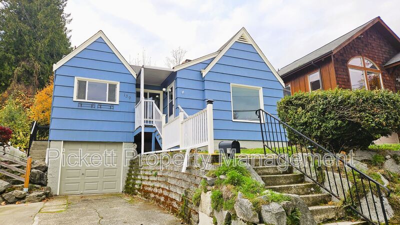 Bremerton House: 139 S Lafayette Ave.