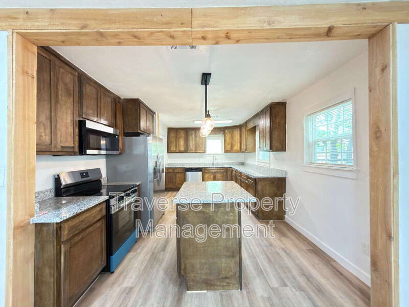 Fort Worth House: 1804 Andrew Ave