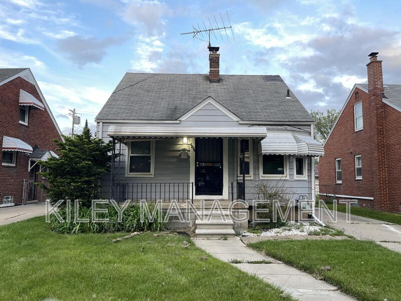 Detroit House: 6824 Faust Avenue