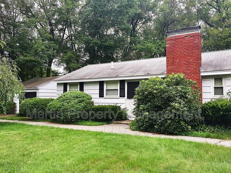 Bedford House: 15 Walsh Road