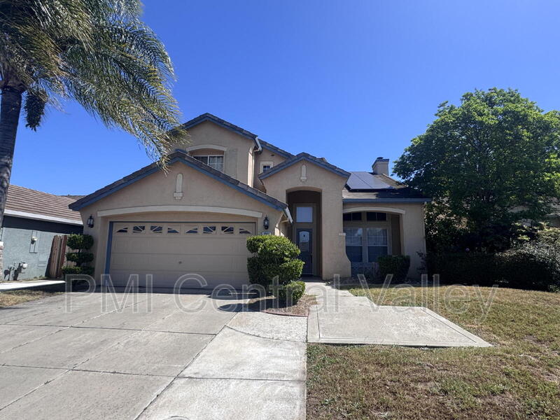 Manteca House: 2044 London Ave