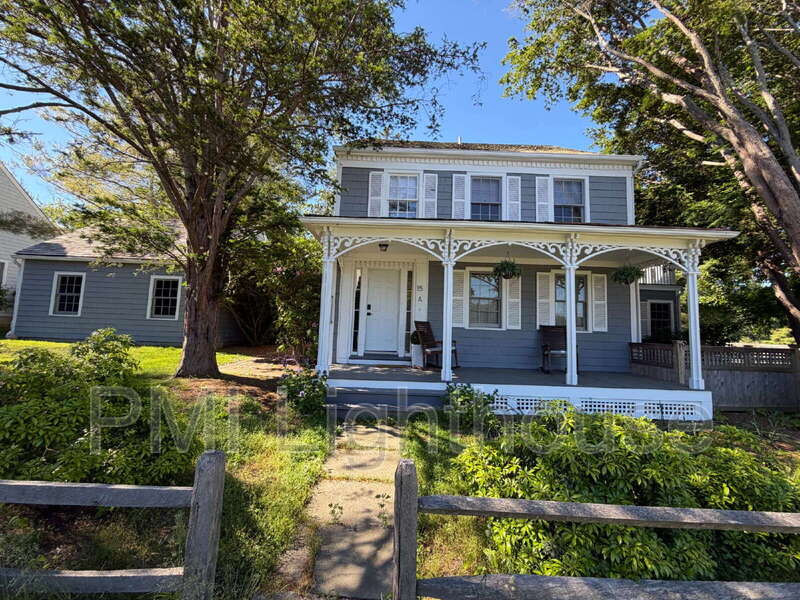 East Hampton Condo: 15 Amy's Ct