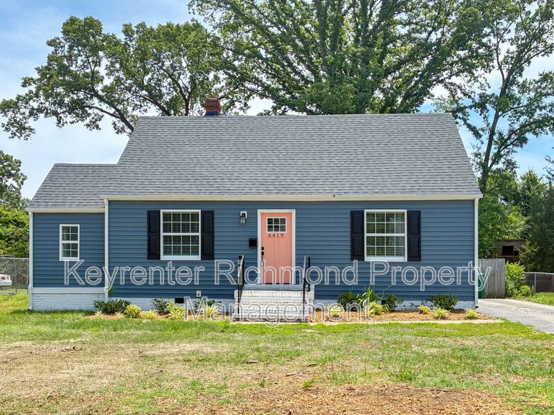 Richmond House: 6419 Crescent Parkway