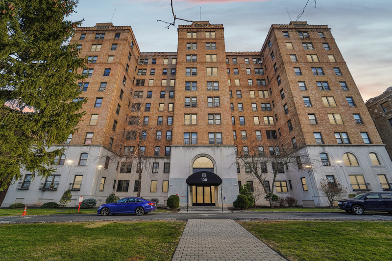 East Orange Condo: 106 S Harrison St - 1007