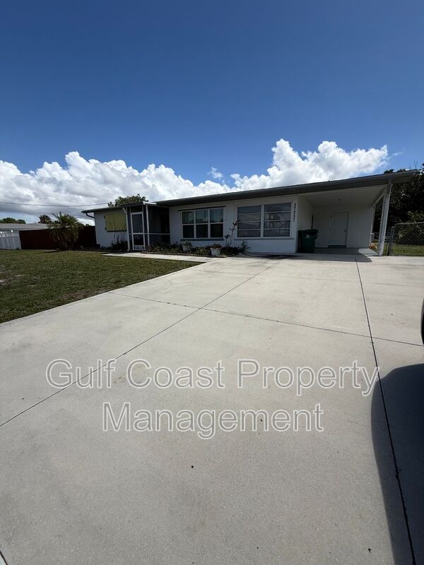 Punta Gorda House: 27257 San Marino Dr
