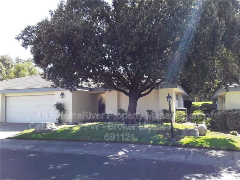 Murrieta House: 38421 Oaktree Loop