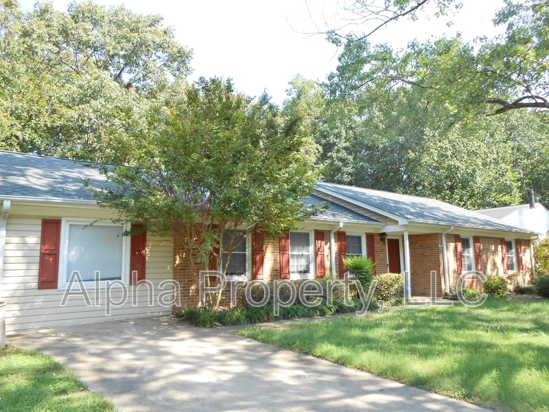 Greenville House: 20 Clearfield Road