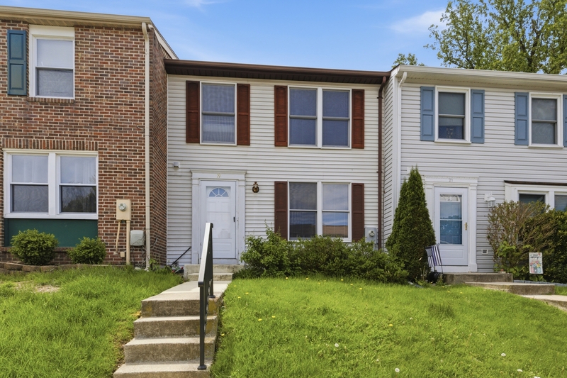 Perry Hall Townhome: 19 Hoban Court