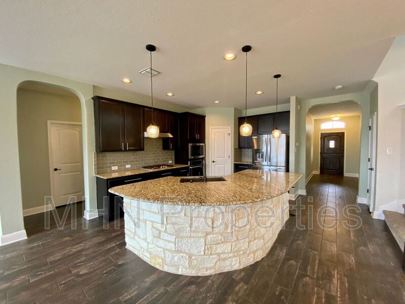 Luxurious 4 bed/3 bath in desirable gated community, Wortham Oaks, in North San Antonio. - Photo 5