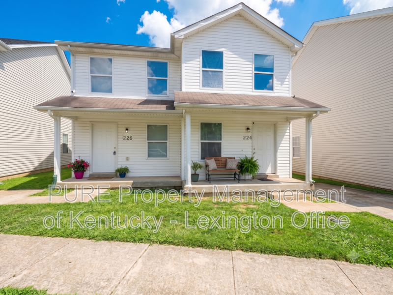Lexington Townhome: 226 Mousas Way