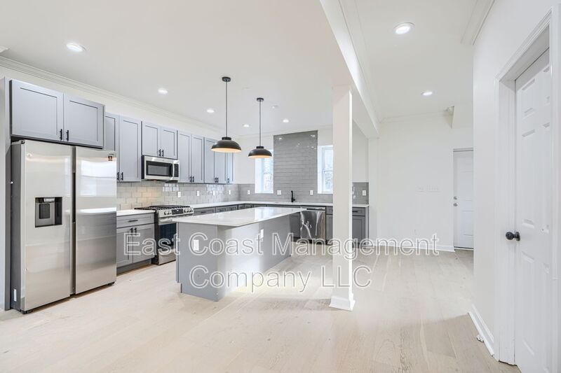 Baltimore House: 2535 Shirley Ave