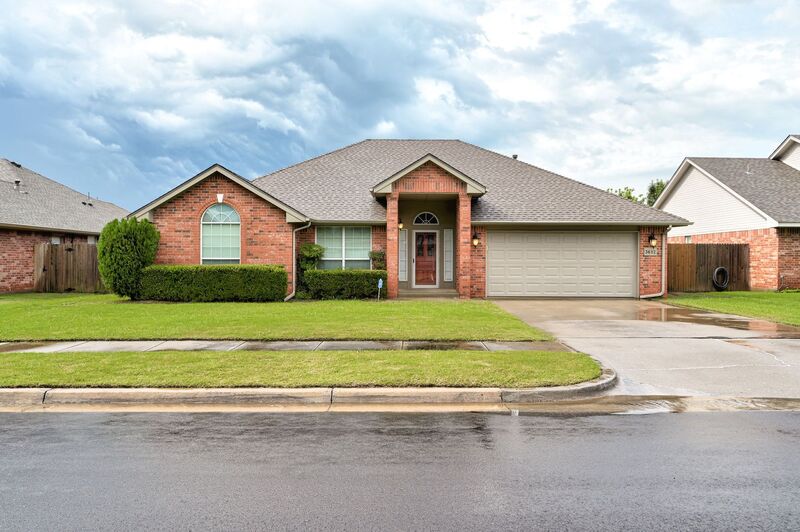 Norman House: 3612 Crail Dr