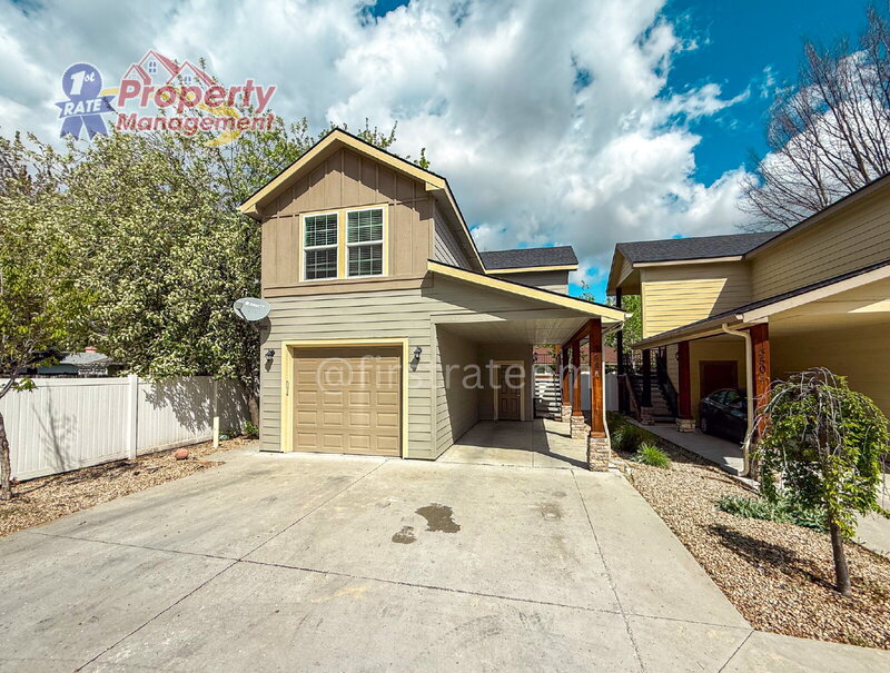 Eagle Townhome: 348 East Idaho Street