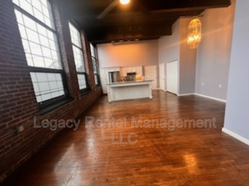 West Hazleton House: 324 Allen Street - unit #4